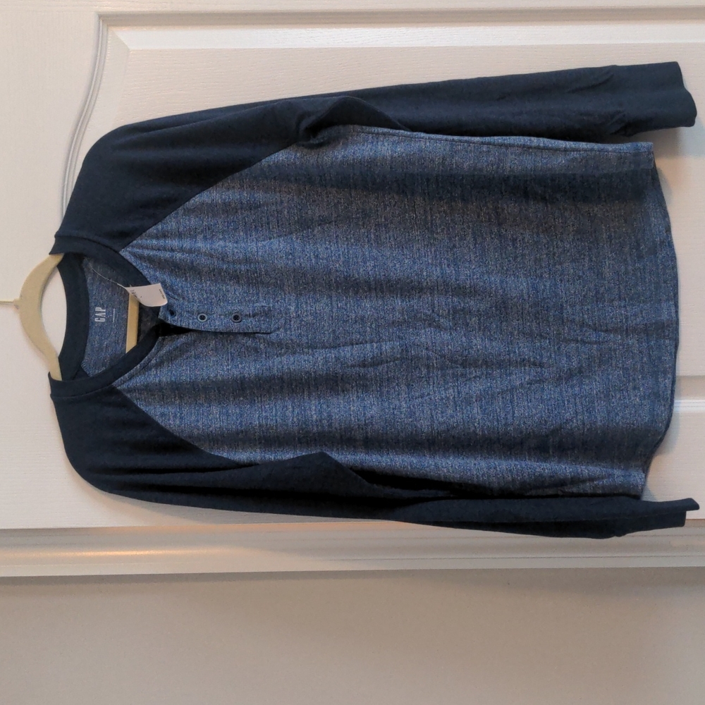 NWT Gap men's large long sleeve t-shirt